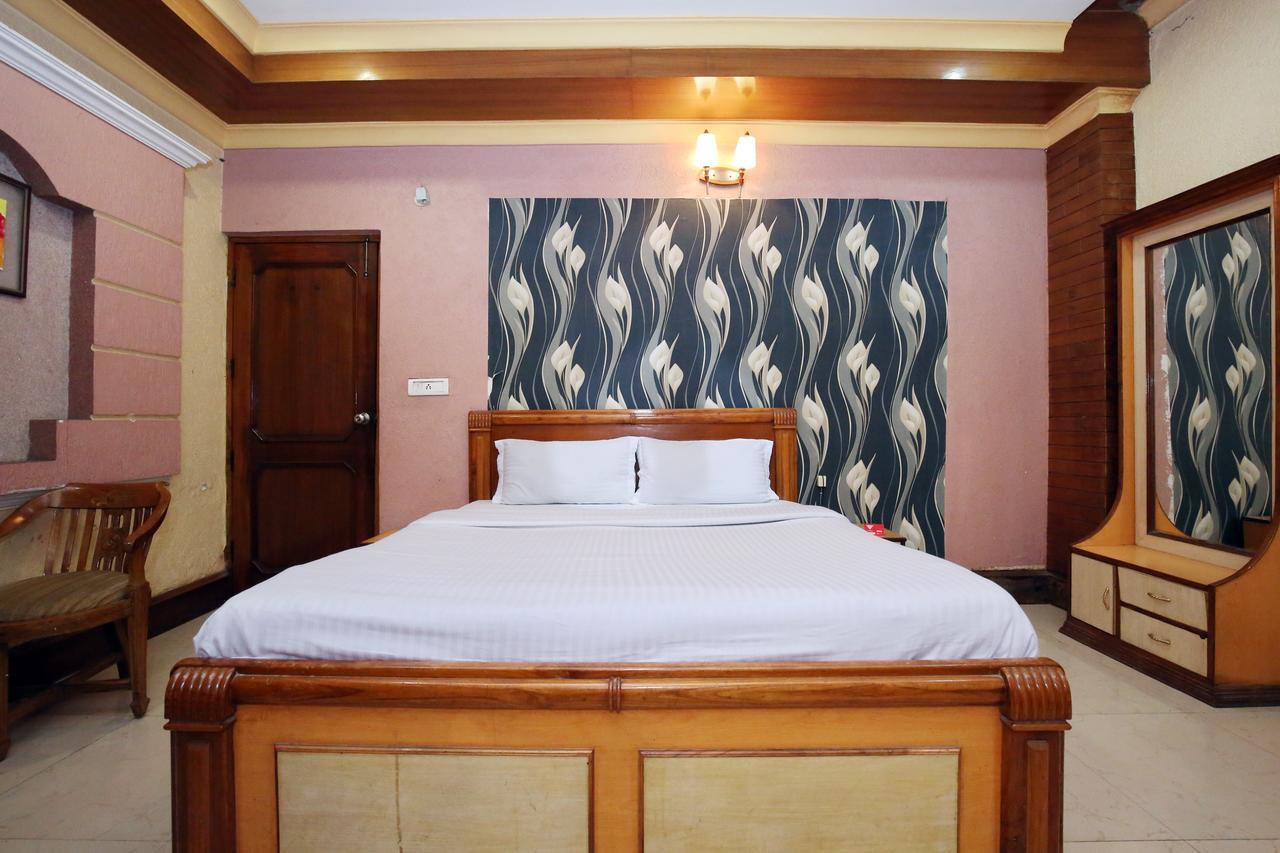 Capital O 10990 Hotel Gobind Regency Zirakpur Exterior foto